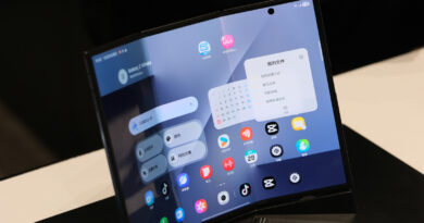 Common Mistakes You Should Avoid When Using Foldable Phones